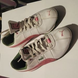 Puma Sneakers